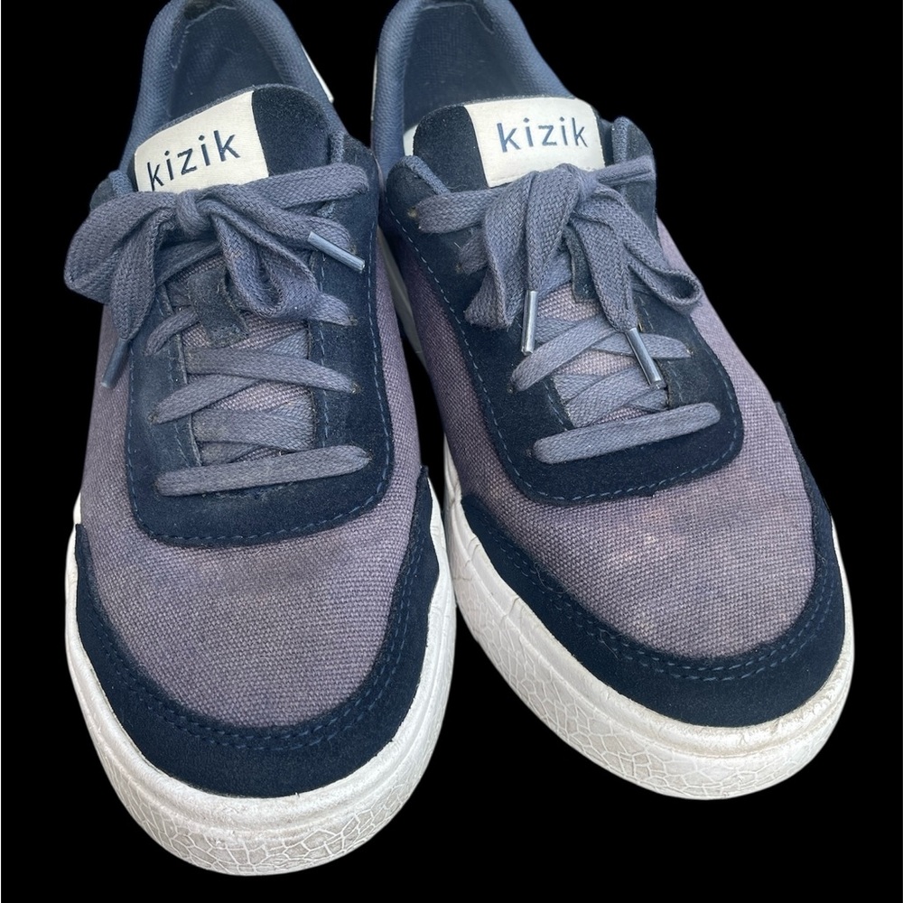 Kizik Blue and White Sneakers Hands Free W 7.5 M 6